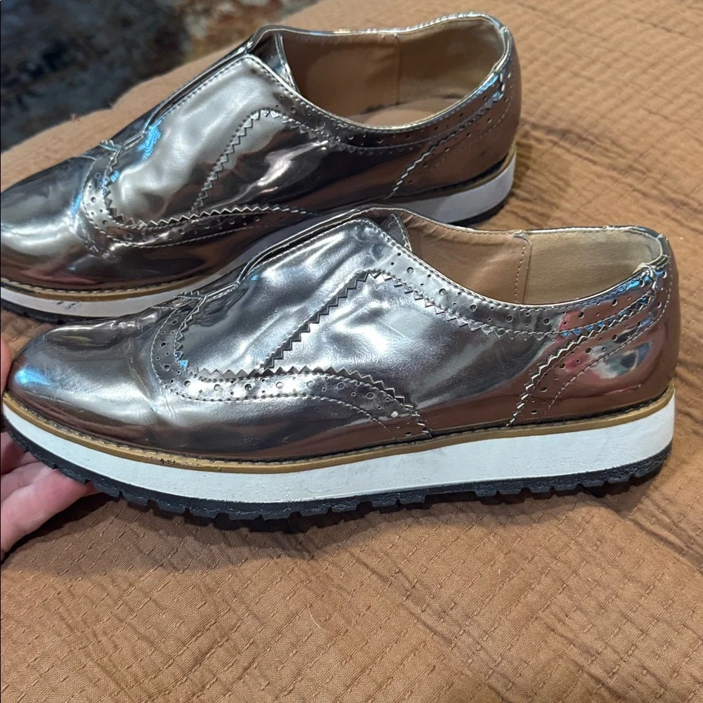 QUPID Silver oxford platform shoes 8